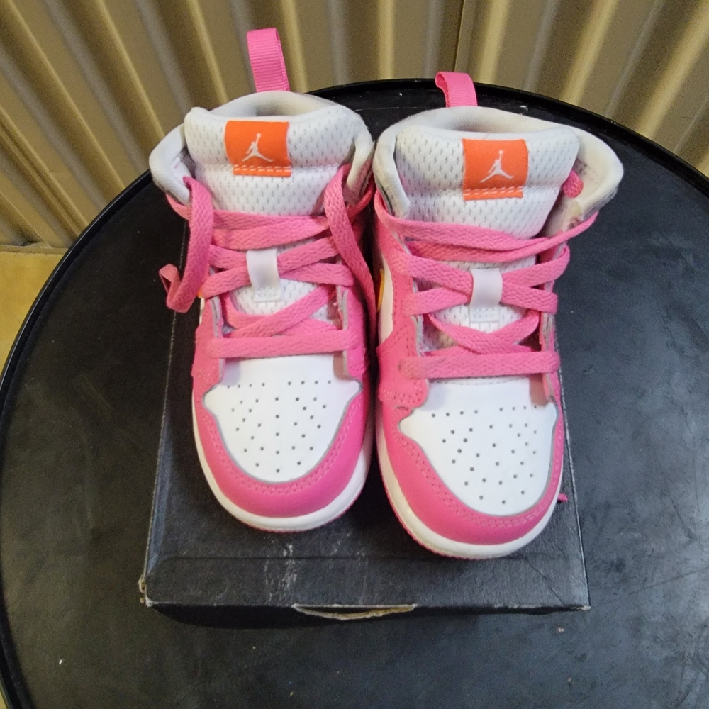 Nike Kids Pink and White Sneakers with Orange Accents